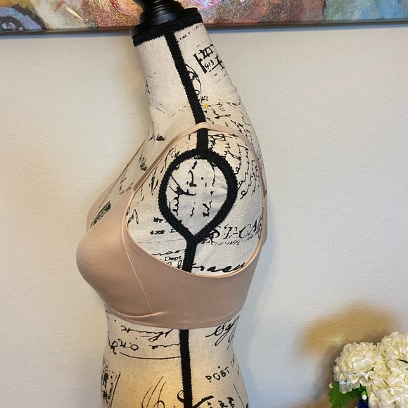 Aerie Nude Bra - Picture 5 of 6